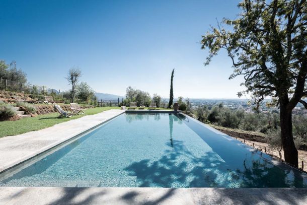 piscina in agriturismo toscana